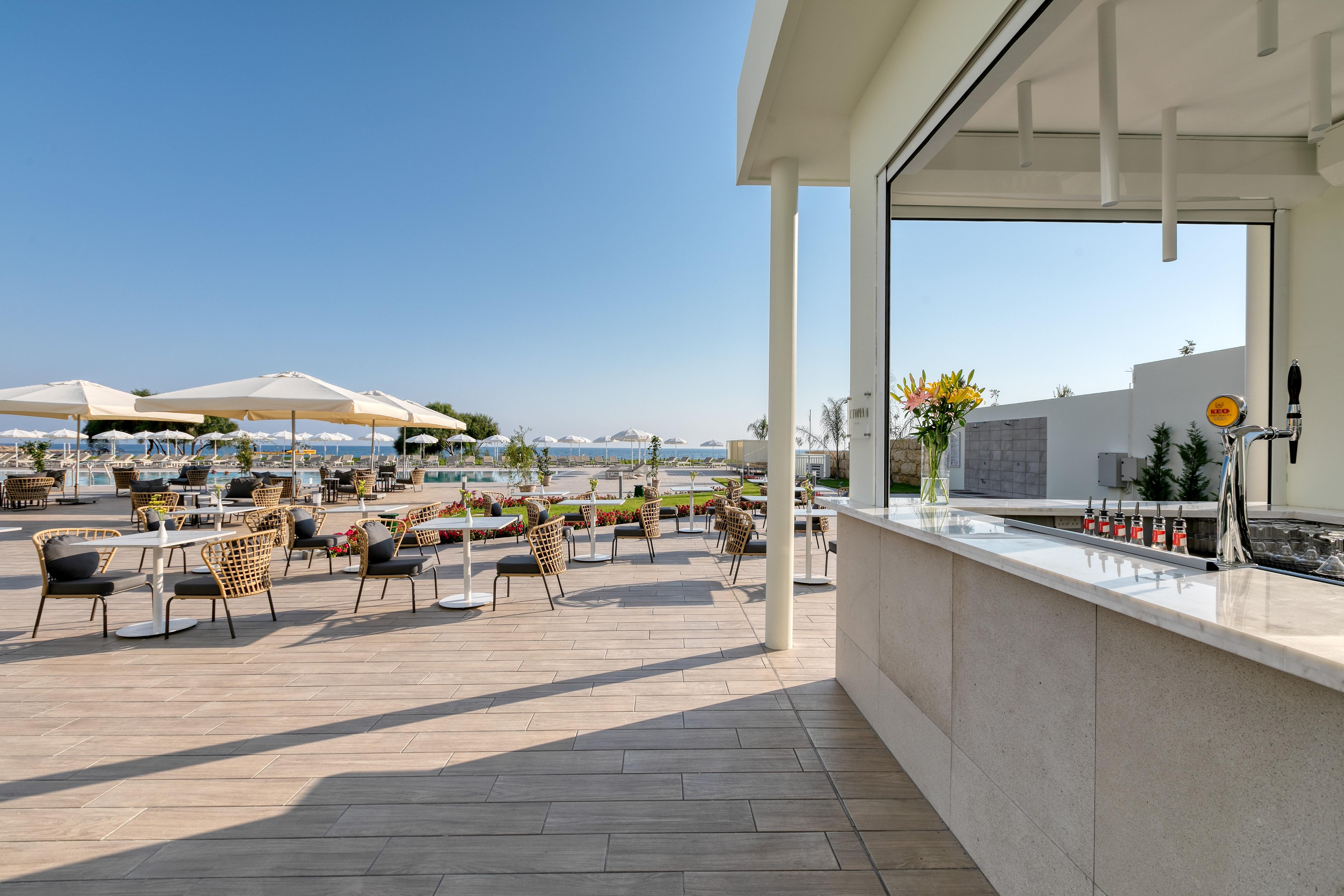 Ivi Mare - Designed For Adults By Louis Hotels Geroskipou エクステリア 写真 The rooftop bar
