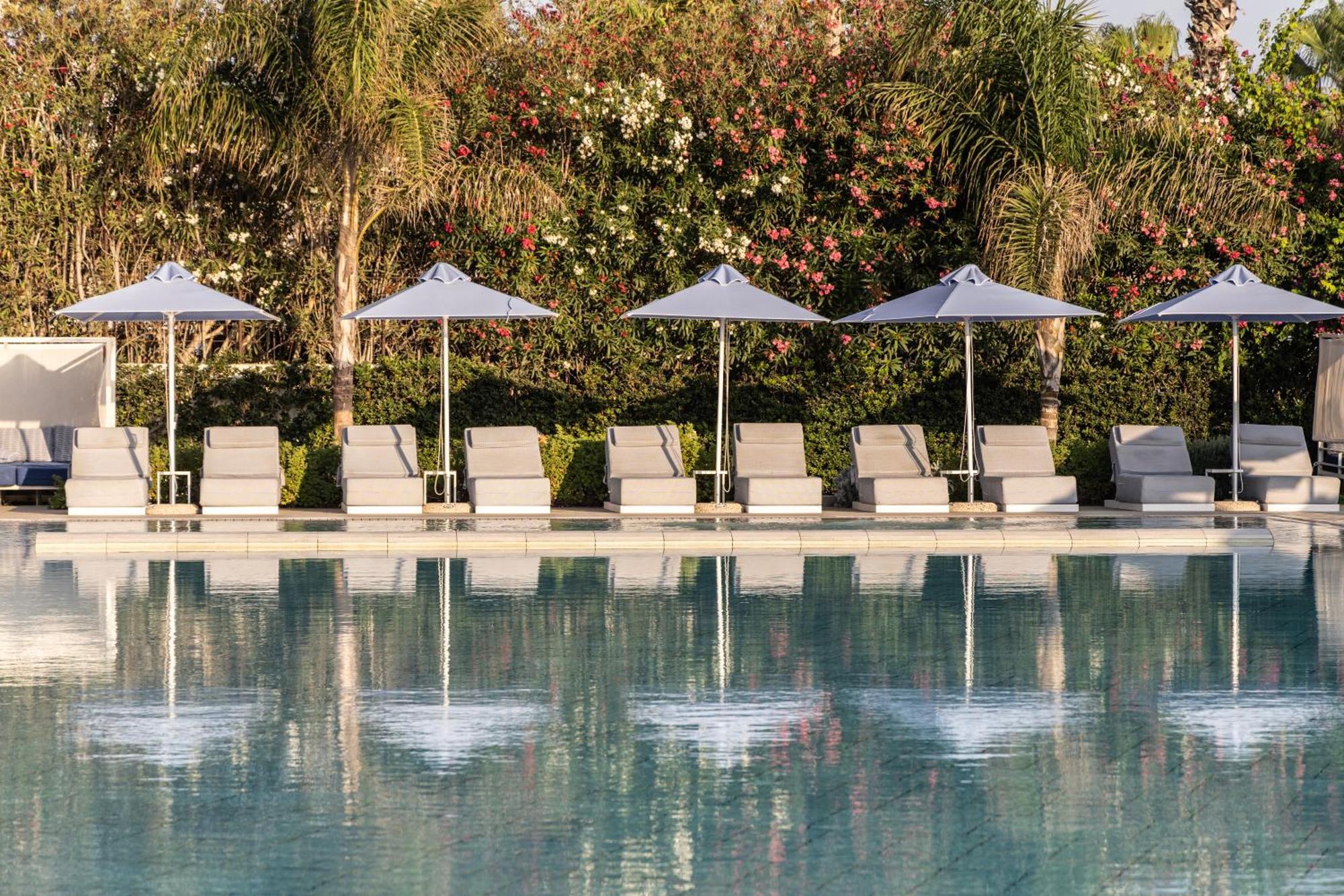 Ivi Mare - Designed For Adults By Louis Hotels Geroskipou エクステリア 写真 The pool at the Hotel