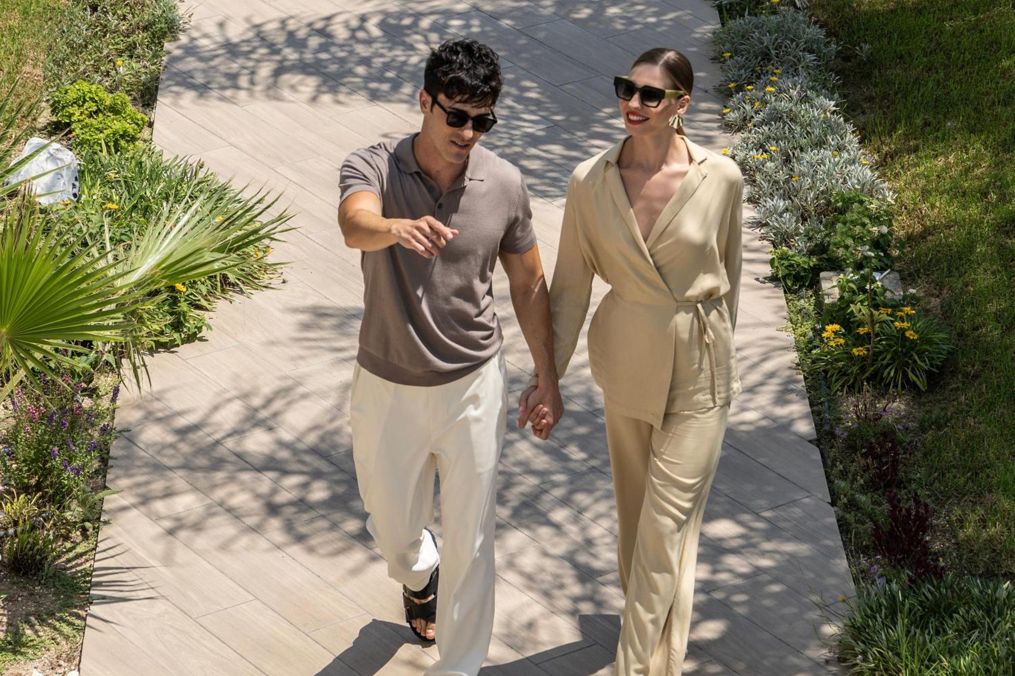 Ivi Mare - Designed For Adults By Louis Hotels Geroskipou エクステリア 写真 The resort's main promenade